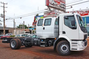 Cabine Suplementar de Fibra para Caminhão Volvo 220