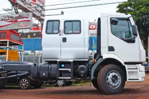 Cabine Suplementar de Fibra para Caminhão Volvo 220