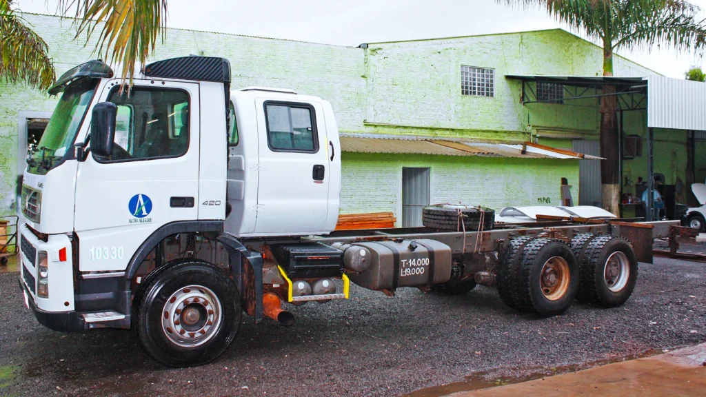 Cabine Suplementar de Fibra para Caminhão Volvo 420