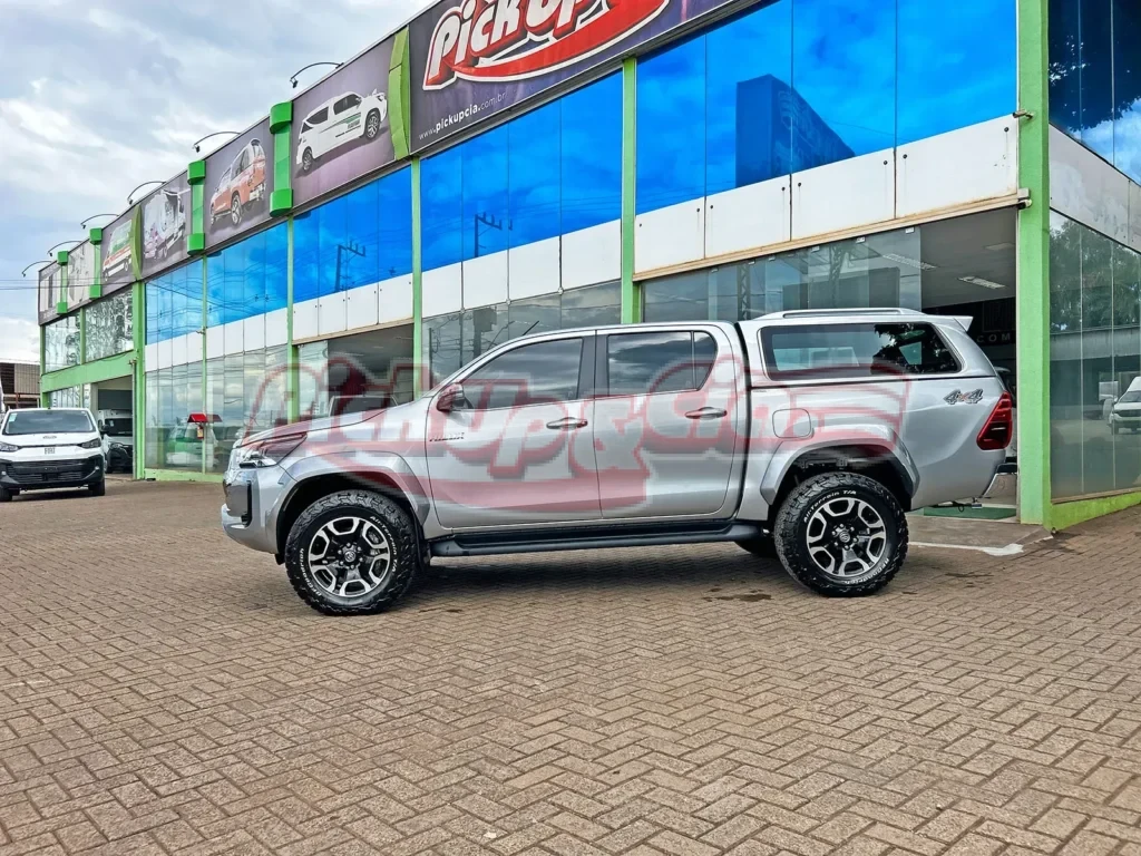 Capota de Fibra para Nova Toyota Hilux Dupla 2024, capota de fibra modelo sw4.