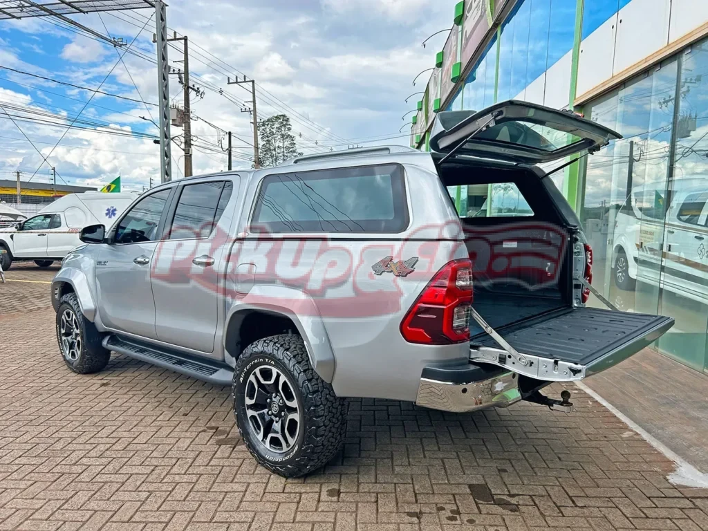 Capota de Fibra para Nova Toyota Hilux Dupla 2024, capota de fibra modelo sw4.