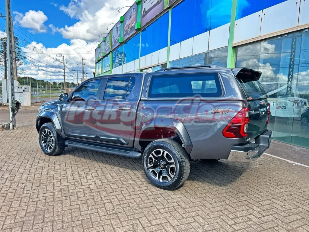 Capota de Fibra para Nova Toyota Hilux Dupla 2024, capota de fibra modelo sw4.