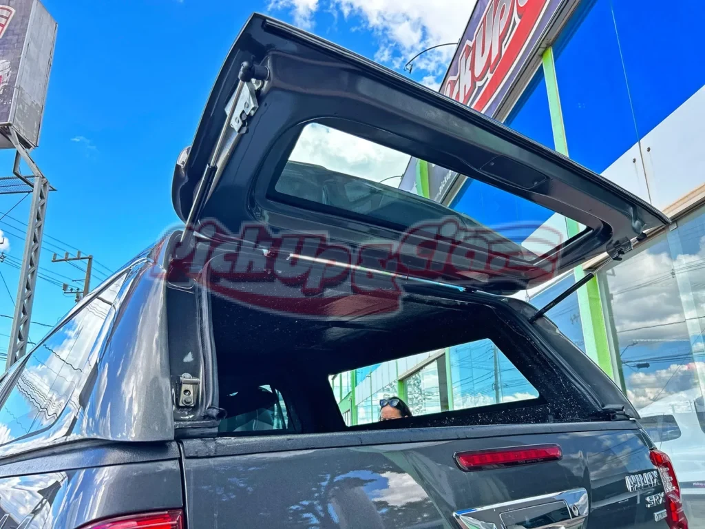 Capota de Fibra para Nova Toyota Hilux Dupla 2024, capota de fibra modelo sw4.