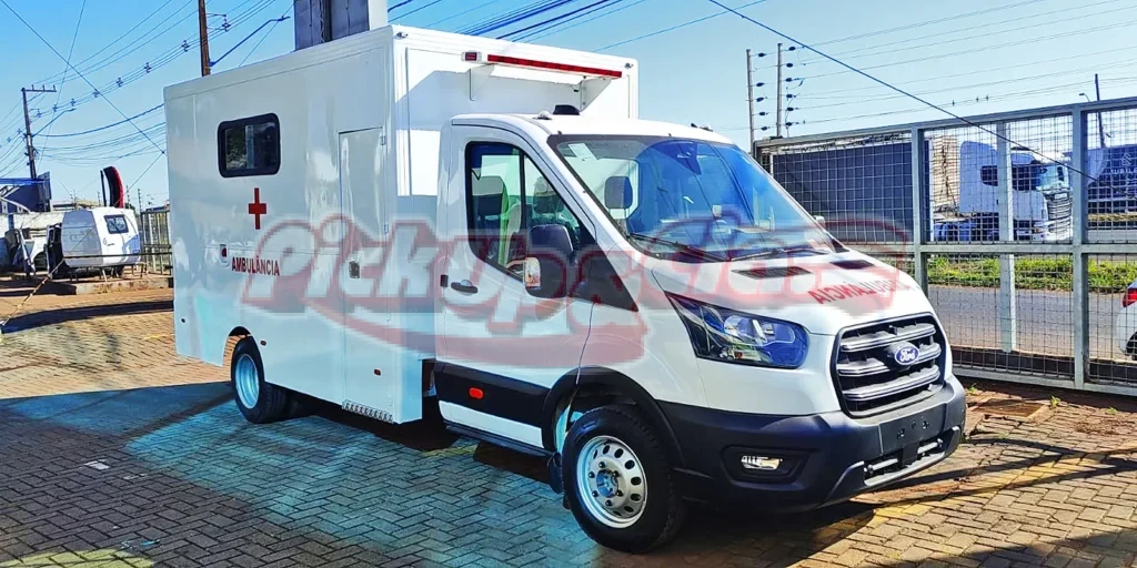 ambulancia ford transit bau simples remocao e UTI.