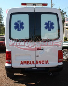 interno Amarok ambulancia com interior de fibra