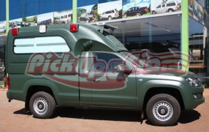 interno Amarok ambulancia com interior de fibra