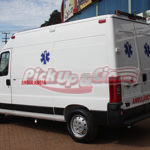 transformação em van ambulancia