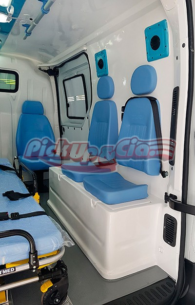 transformação veiculo ambulância foto do interior de fibra