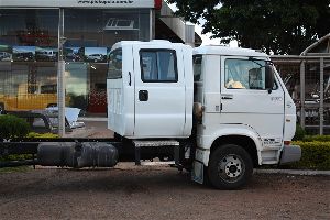 Cabine suplementar de fibra para caminhão.