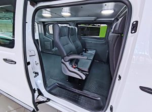 Transformação van passageiro Peugeot Expert 5+1