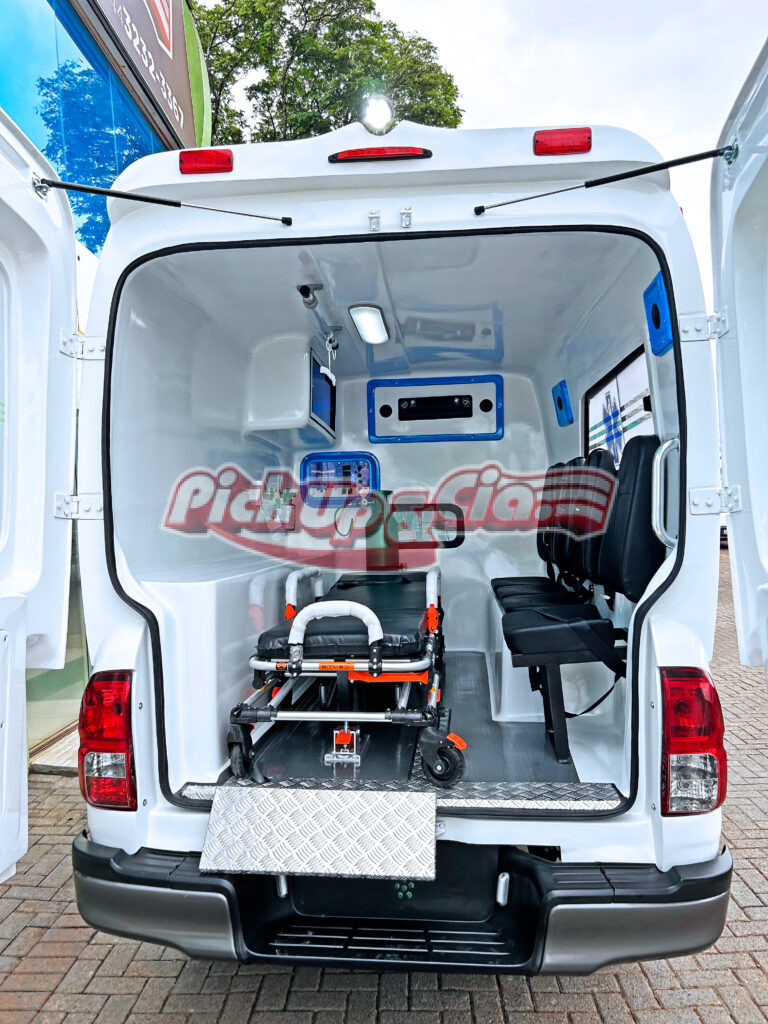 transformação hilux ambulancia simples remoção 4x4