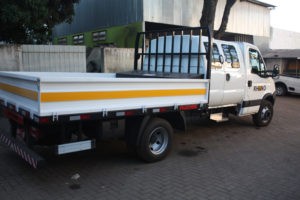 cabine suplementar de fibra, cabine auxiliar em fibra de vidro.