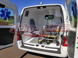 transformação Peugeot Boxer Ambulância
