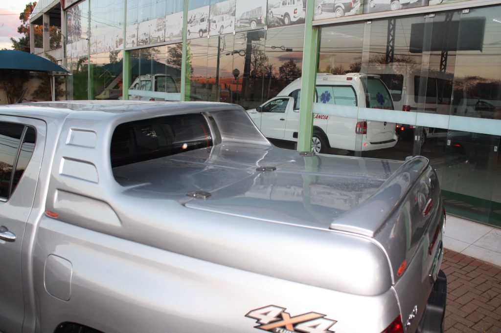 tampão maritimo alto liso de fibra para toyota hilux cabine dupla