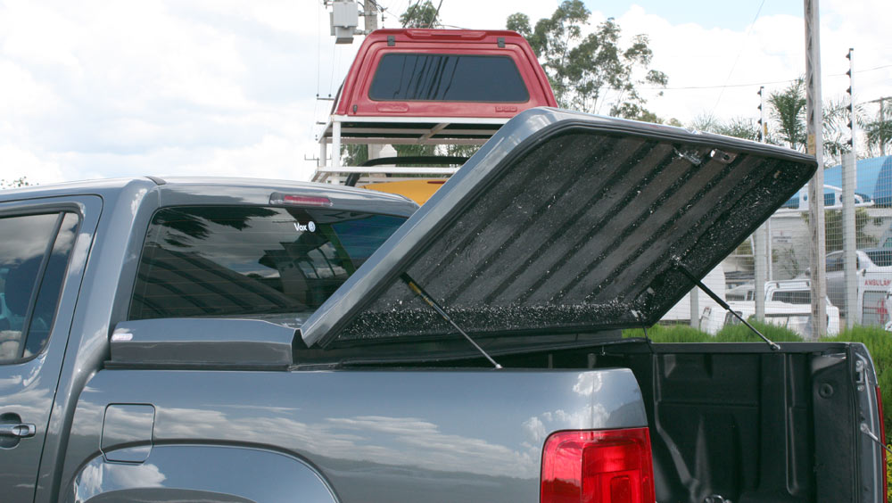 Tampão marítimo aberto para pick-up Amarok, em chapa de aço foto 03